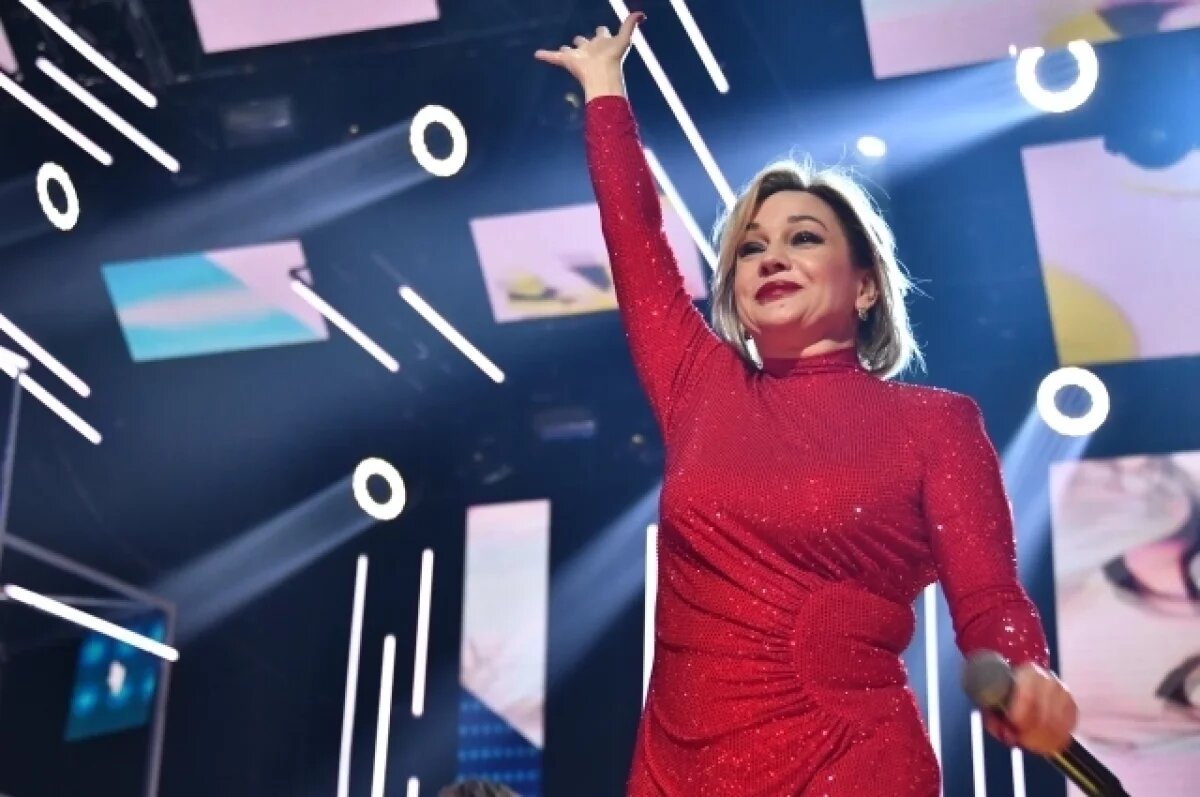    Певица Татьяна Буланова сообщила, что стала студенткой минского вуза