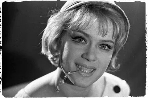 Ее талант стал доказательством того, что для истинного искусства внешние "изъяны" не имеют никакого значения.