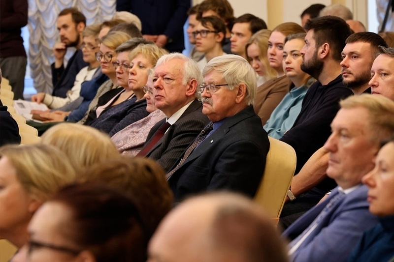    Об этом он сообщил в своих соцсетях. Встреча прошла в Вологодском госуниверситете с участием студентов, преподавателей