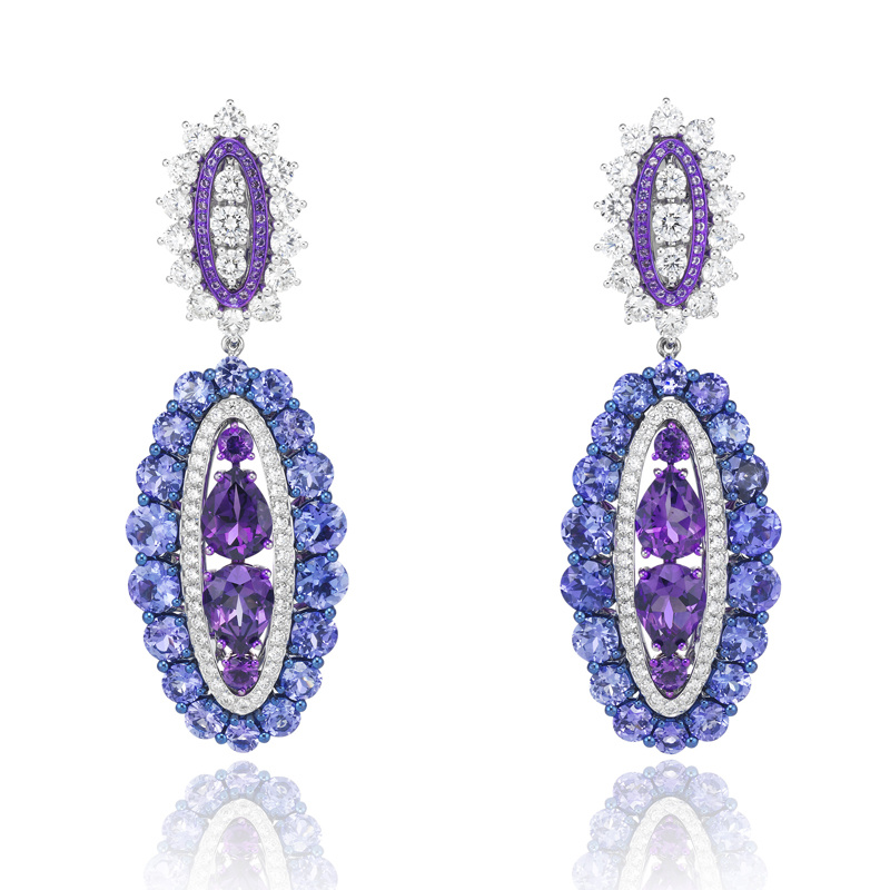 Серьги Chopard Haute Joaillerie из белого золота с танзанитами (7.7 к), аметистами (3.9 к) и бриллиантами (3.2 к)