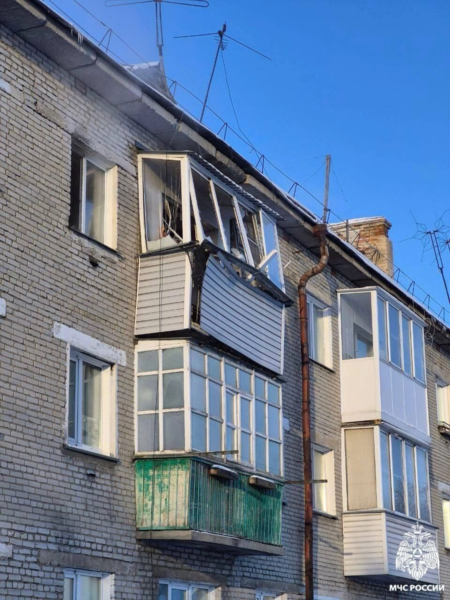 Взрыв газа в квартире. Фото: Пресс-служба ГУ МЧС по Новосибирской области
