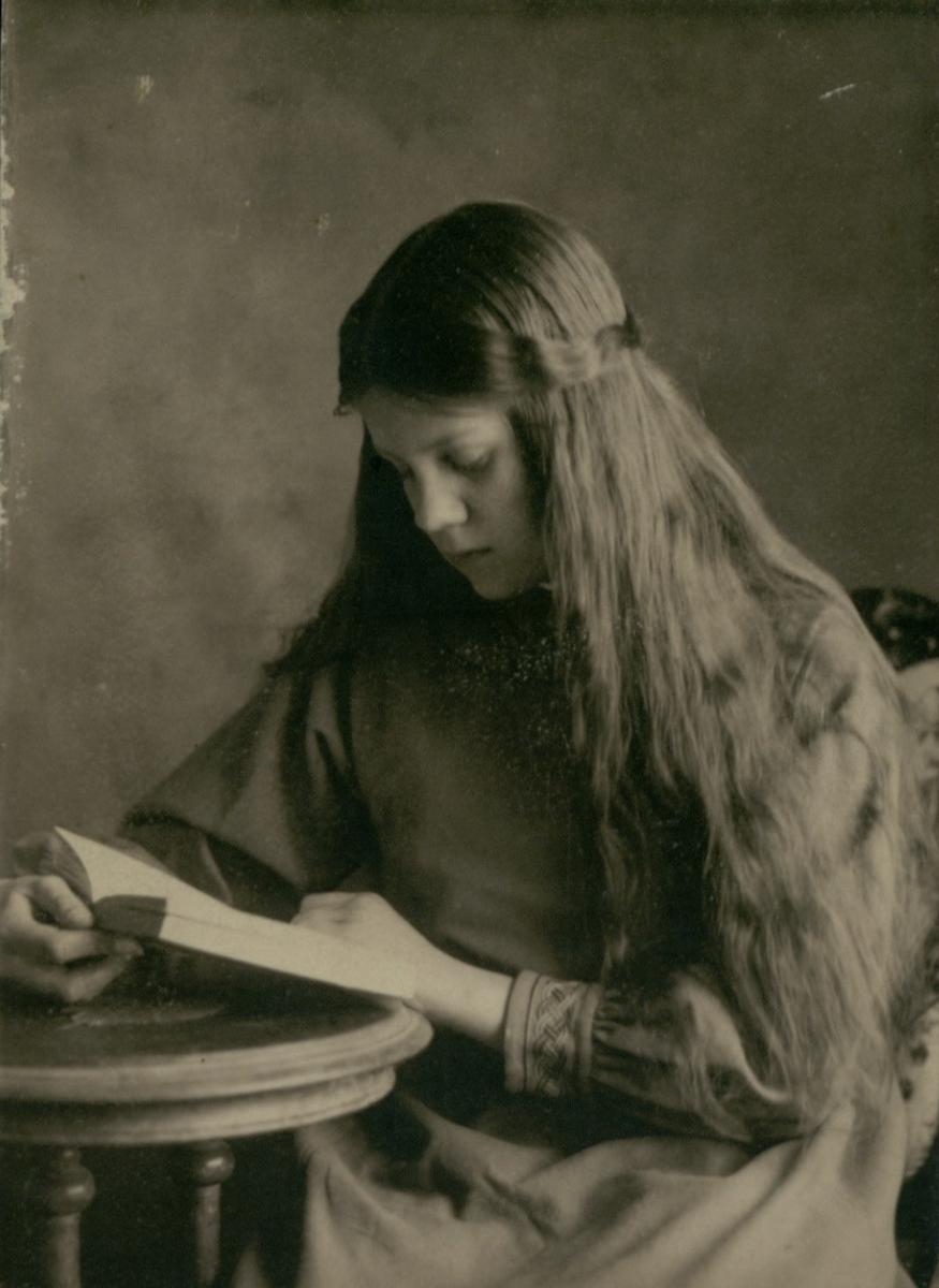 Софья Андреевна Толтая-Есенина, 1914  