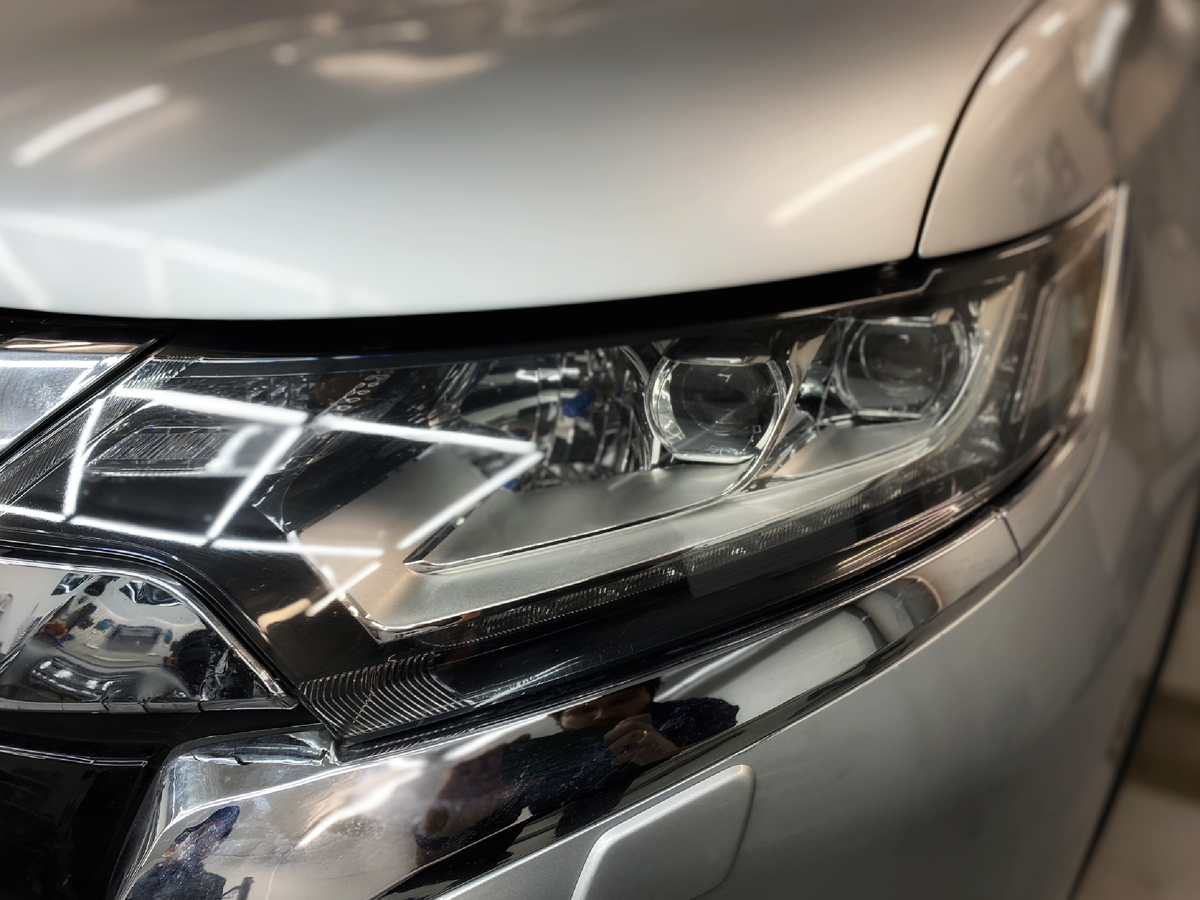 Полеченная фара после