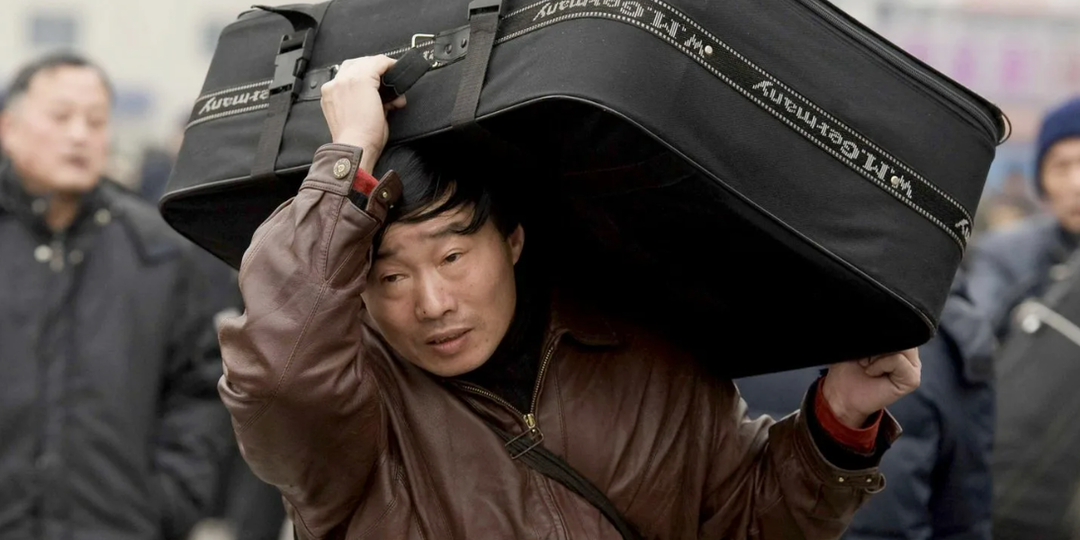 «Русское золото»: что китайцы скупают в России чемоданами