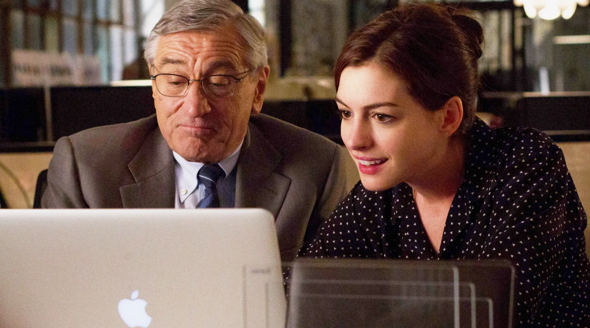 Кадр из фильма "Стажёр", 2015 год