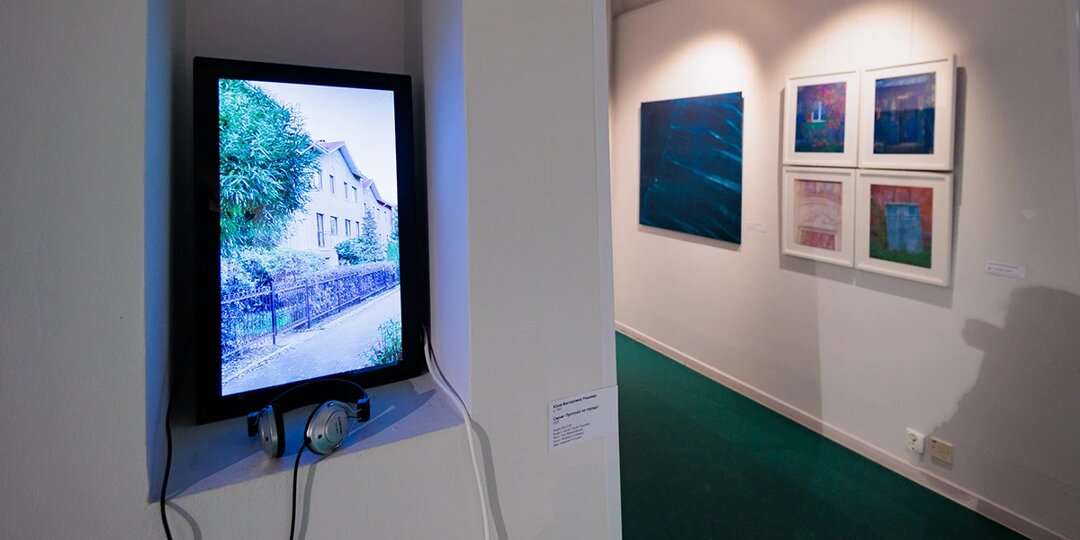 «Есть город золотой»: о выставке, где Петрозаводск выглядит как во сне