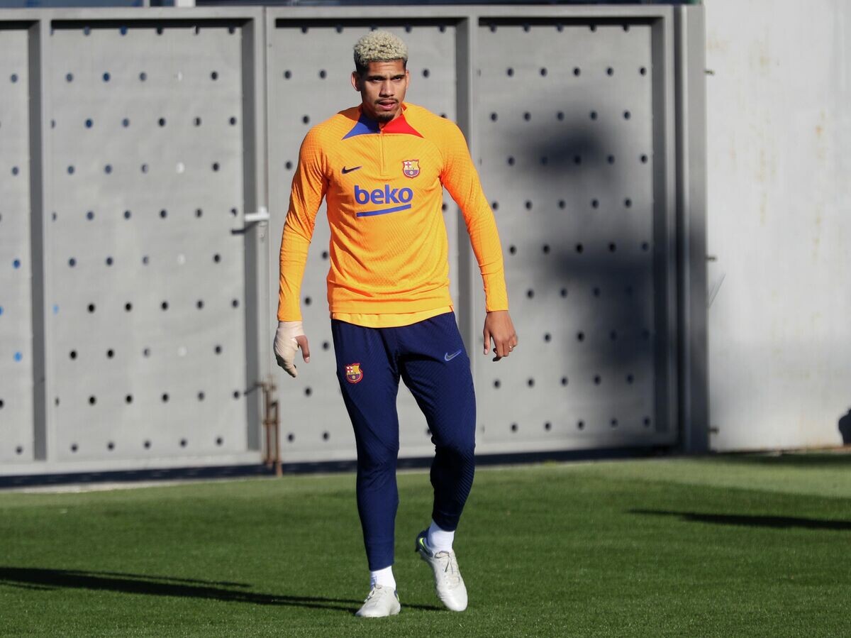    Рональд Араухо | © Фото : сайт "Барселоны" / MIGUEL RUIZ