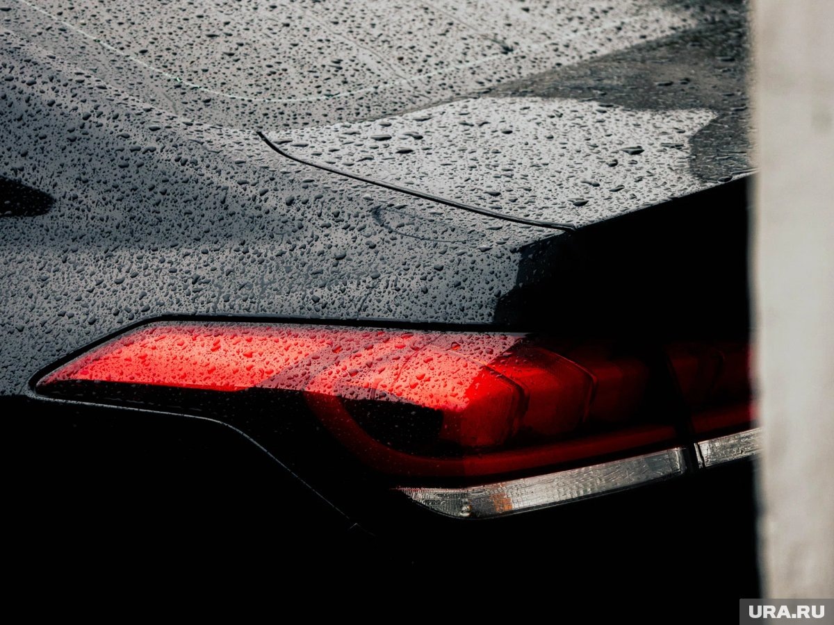     Лучшими россияне выбрали машины Lada Iskra и Tank 400