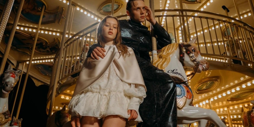 «Силуэт» Вани Дмитриенко и Ани Пересильд: не про большие чувства, а про влюблённость в свою фантазию