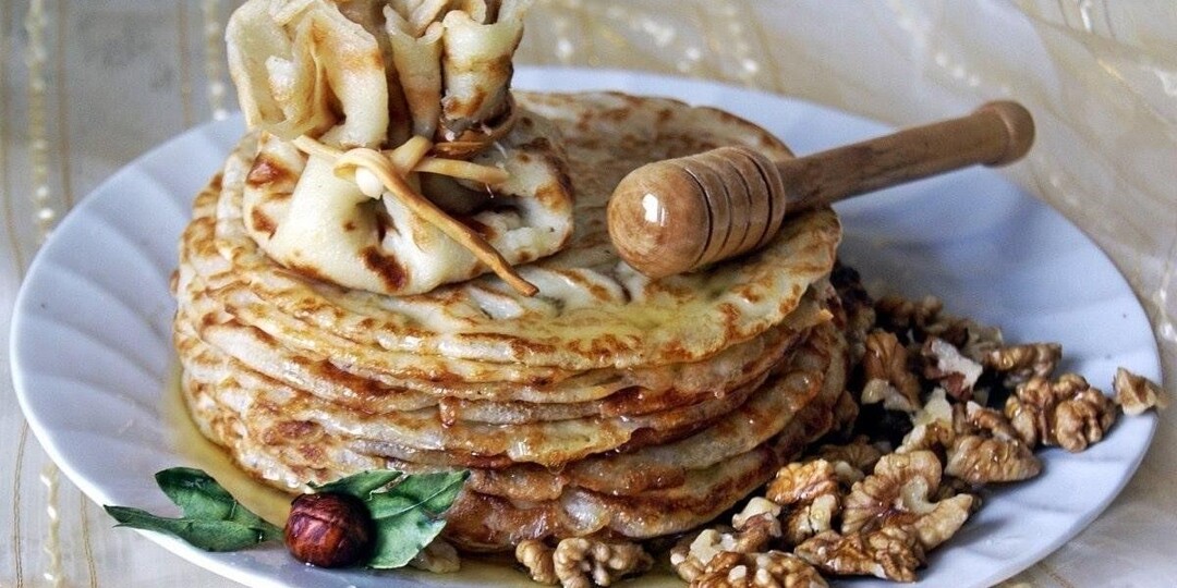 Овсяные блины: 10 рецептов от классики до пиццы для идеального завтрака