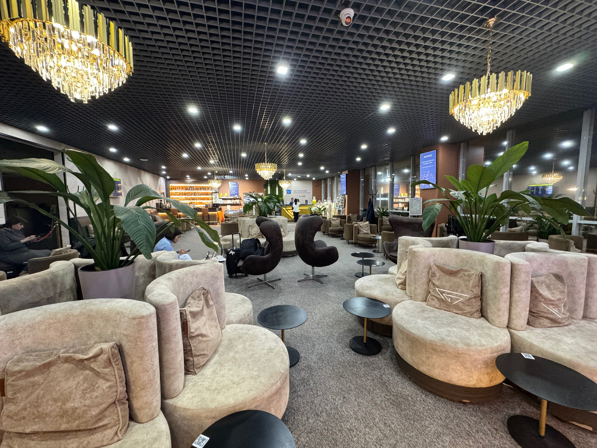 Вид бизнес зала