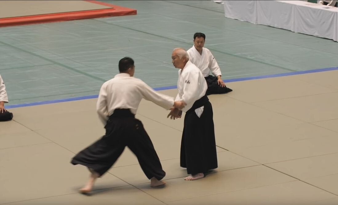 Захват запястья (кататэ-дори) в айкидо