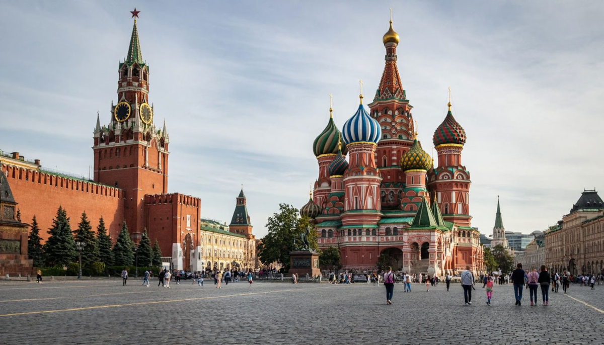 Красная Площадь глазами ИИ