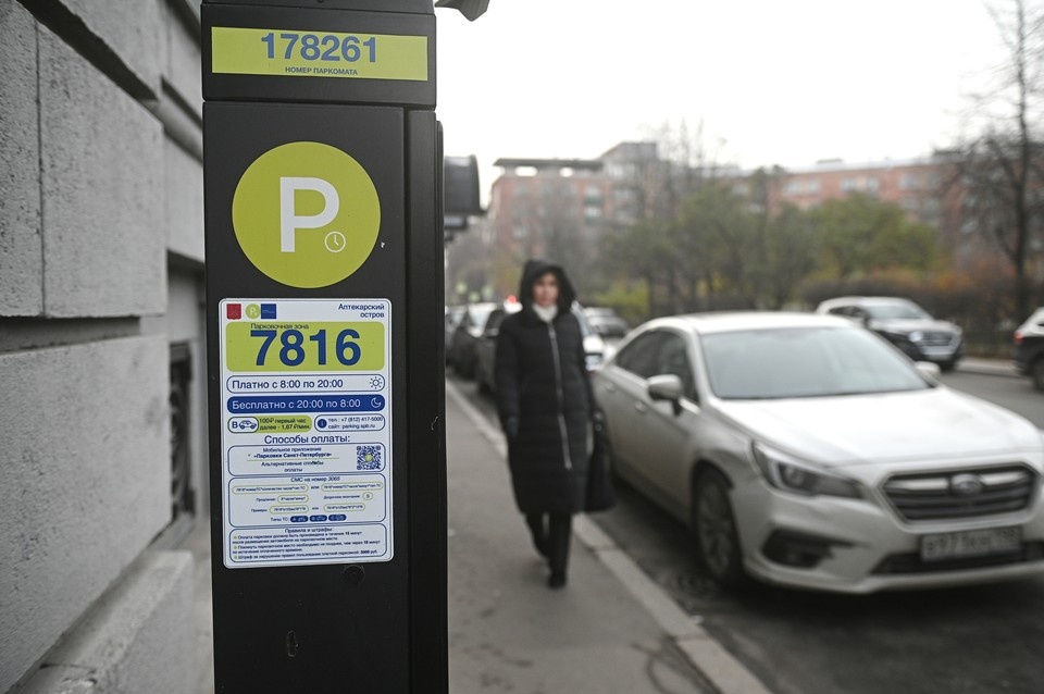    Центр Петербурга в выходные особенно загружен, пояснил губернатор. Алексей БУЛАТОВ