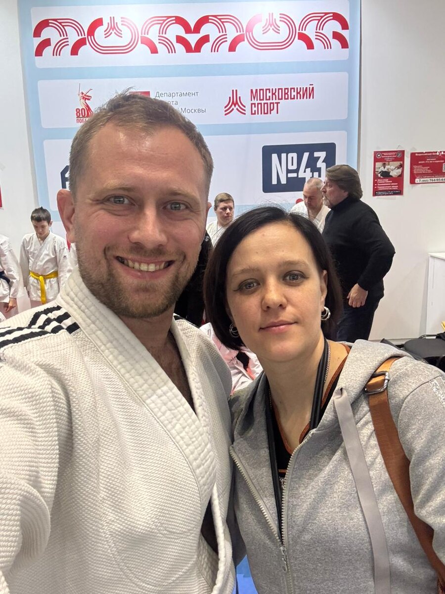 Алёна Роговая, руководитель арт-платформы New ART Flux
Иван Егоров, руководитель и разработчик спортивных проектов арт-платформы New ART Flux и главный тренер Федерации Айкидо России (ФАР)