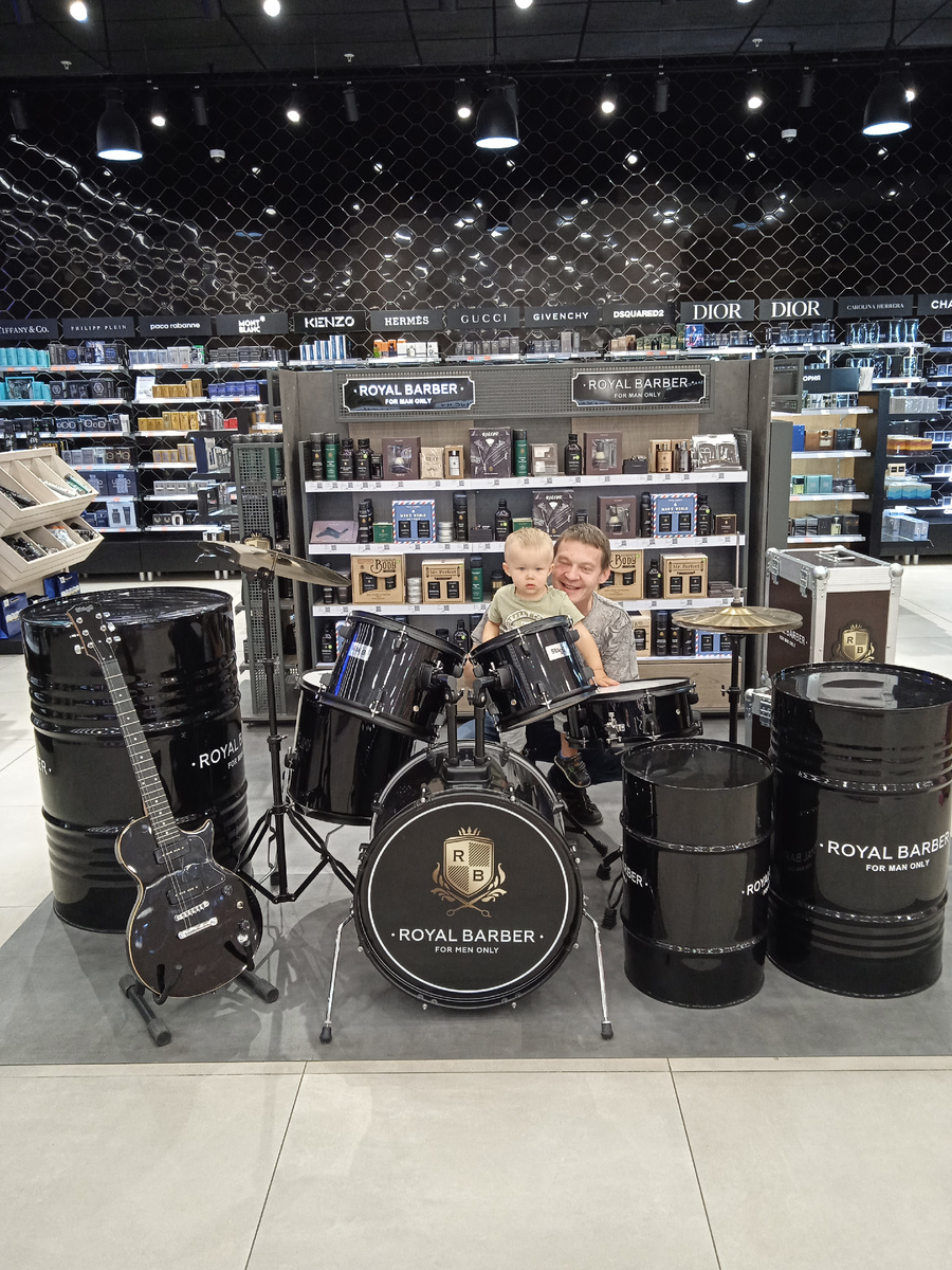 можно ли воспитать и вырастить сына по видеосвязи за 12 часов в год ? я с сыном Фёдором