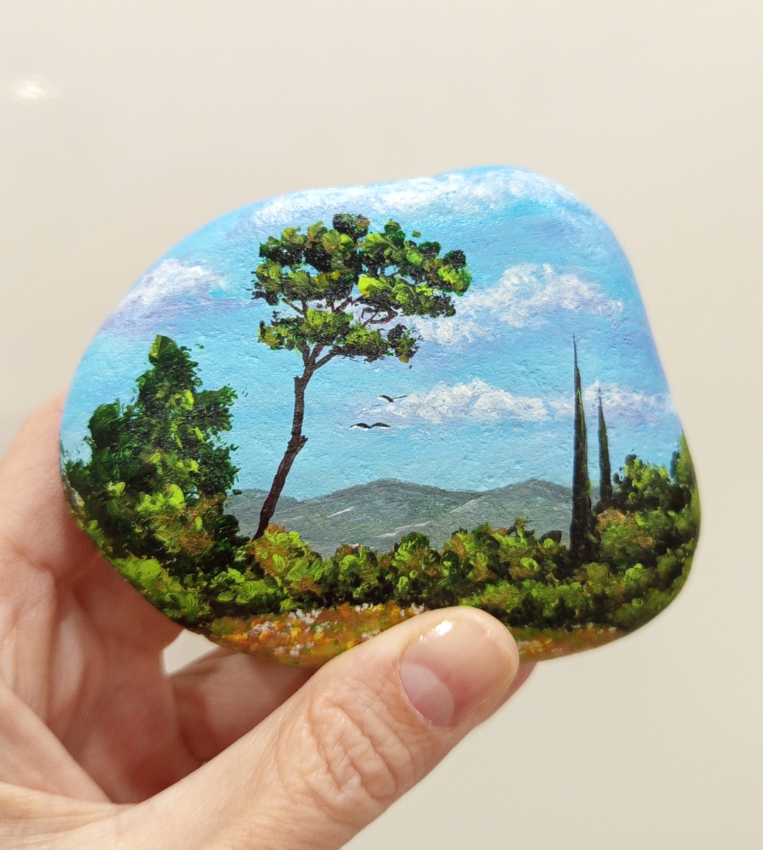 Рисунок на камне акриловыми красками. Моё микротворчество ))