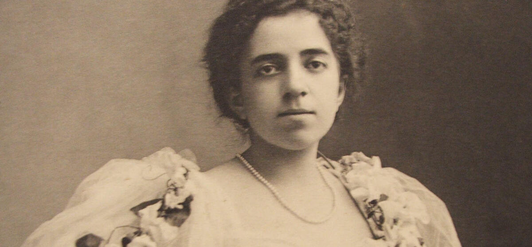 "Муж смеялся над её внешностью"