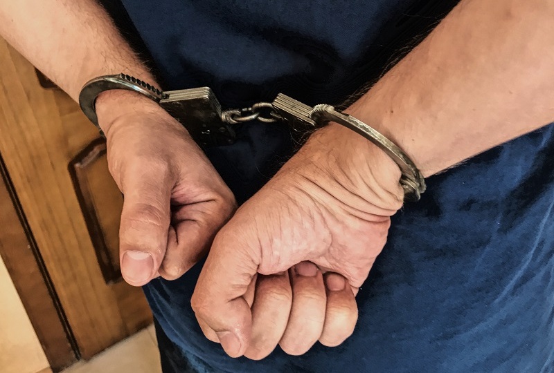 Воронежские следователи обвинили физрука-педофила в сексе и разврате со школьницей