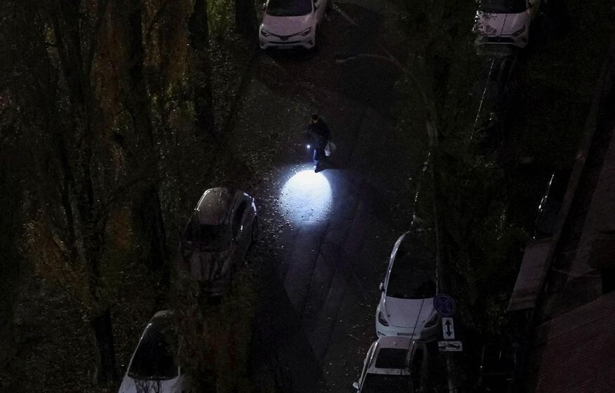    «Киев во тьме. Блэкаут как никогда близко. Запчастей осталось на два три удара»: Подоляка