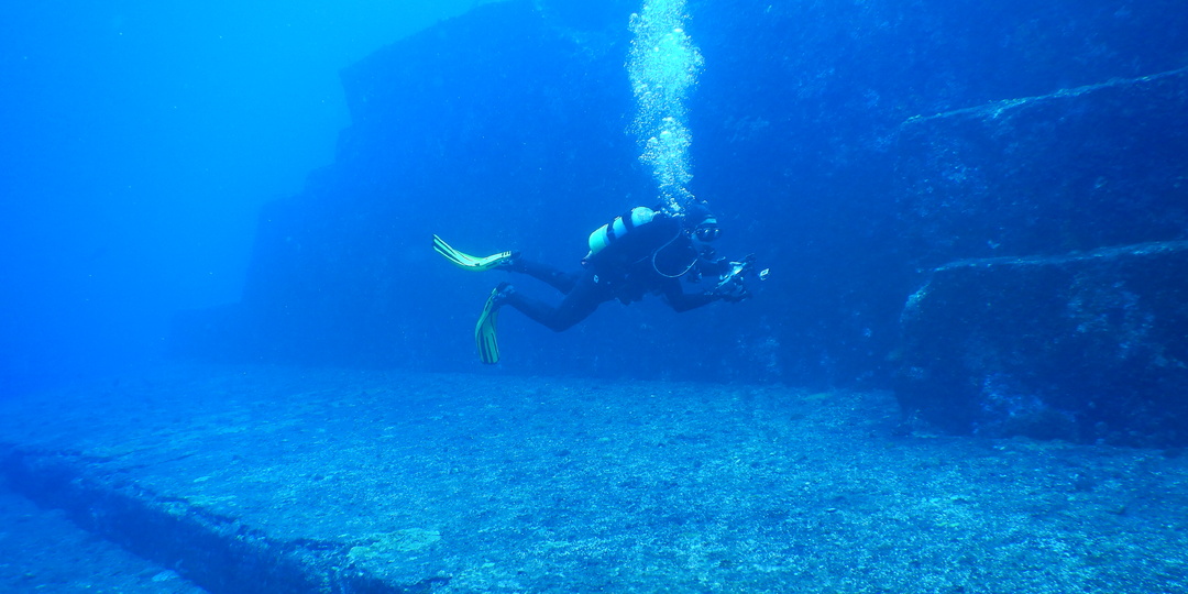 4 артефакта потерянных миров. Багдадская батарейка, сферы Клерксдорпа и подводный Стоунхендж