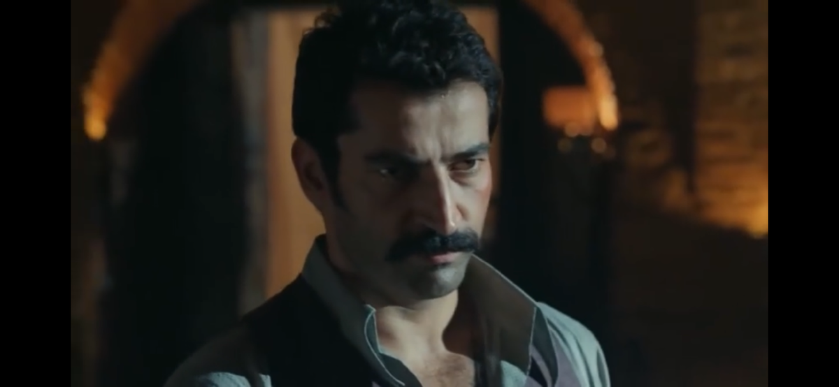 Стоп кадр из сериала «Дядя Кара»