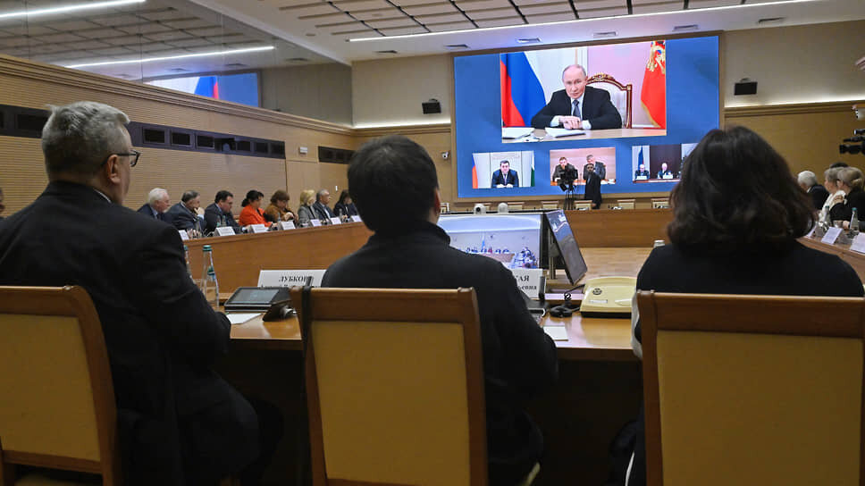 Владимир Путин тоже пользовался своими правами.📷Фото: Антон Новодерёжкин / Коммерсантъ