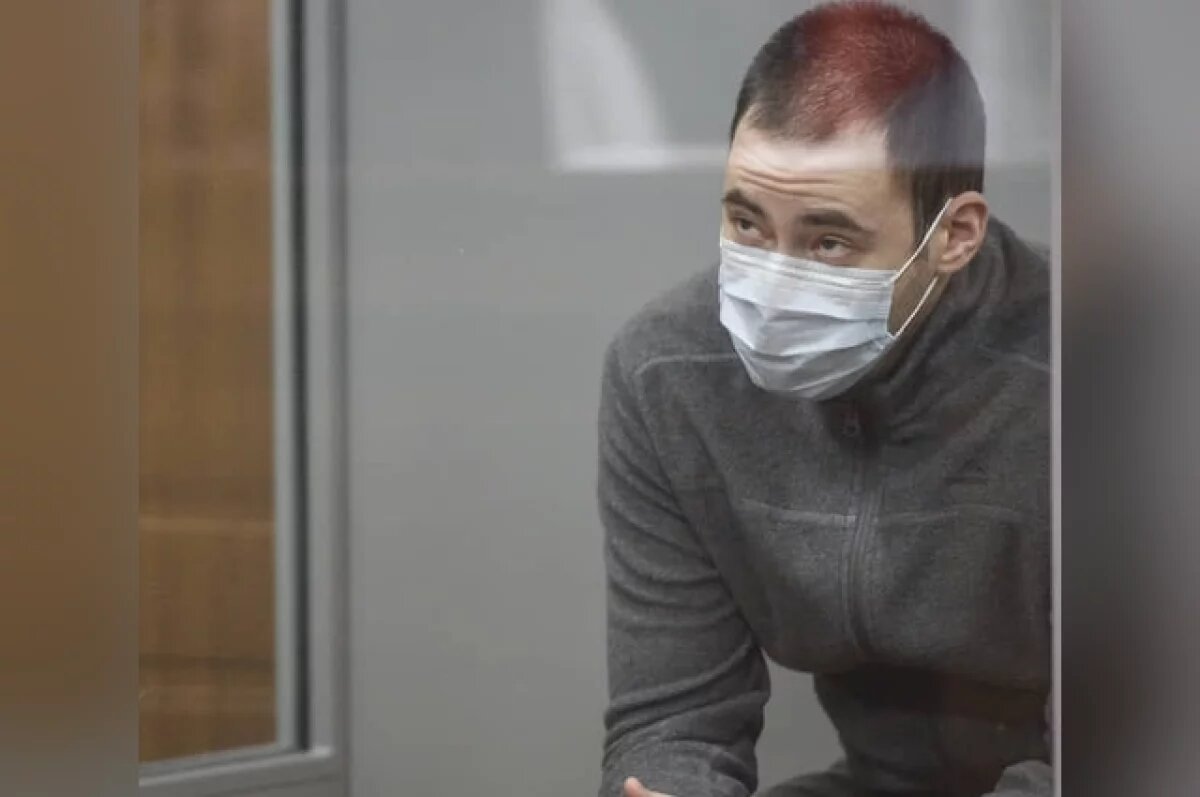    В суде он признал вину и заявил о раскаянии, однако рассказал, что был вынужден совершить преступление под угрозами.