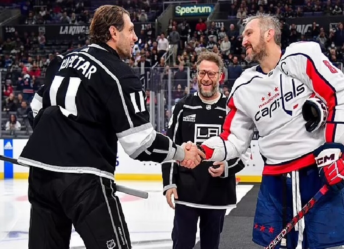     Вашингтонцы о джентльменском жесте Овечкина в адрес Копитара: начал в НХЛ новую красивую традицию