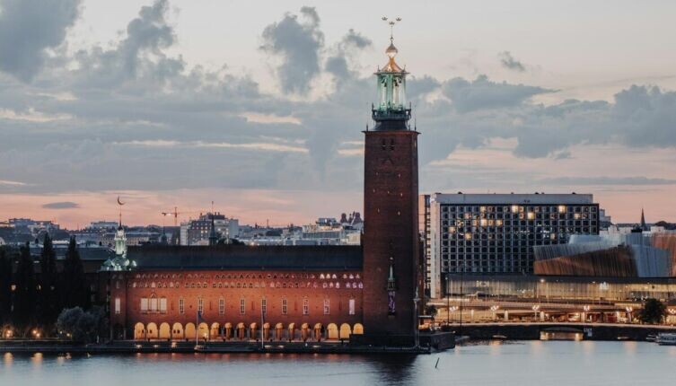    Стокгольмская ратуша Фото: Nik Nikolla on Unsplash