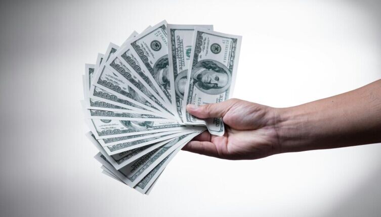    Нобелевская премия: откуда на неё берутся средства? Фото: 金 运 on Unsplash