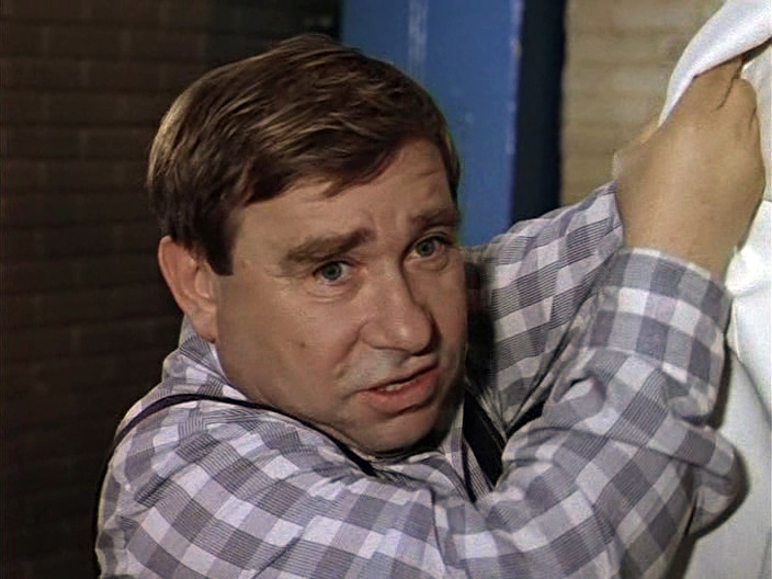   Михаил Светин, кадр из фильма «Чародеи» (1982)