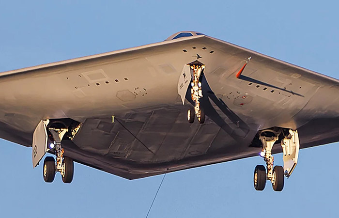 Три оружейных отсека сливаются с корпусом