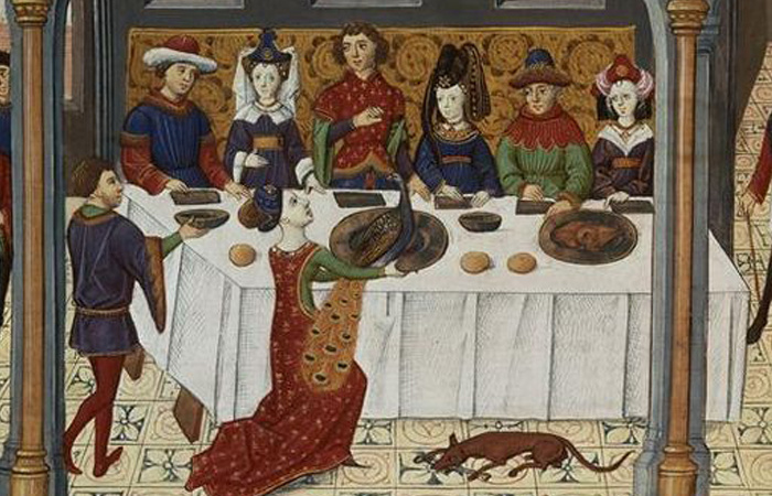 Средневековые врачи рекомендовали есть сыр!