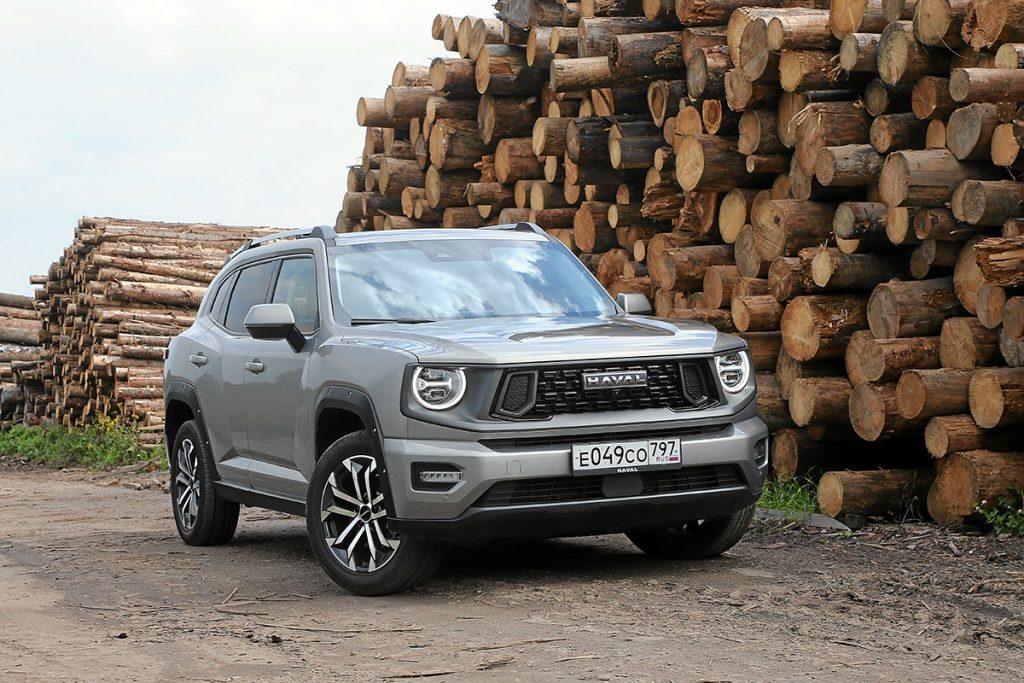 Во внешности Н7 явно прослеживается влияние дизайна родственных Tank 400 и 700.