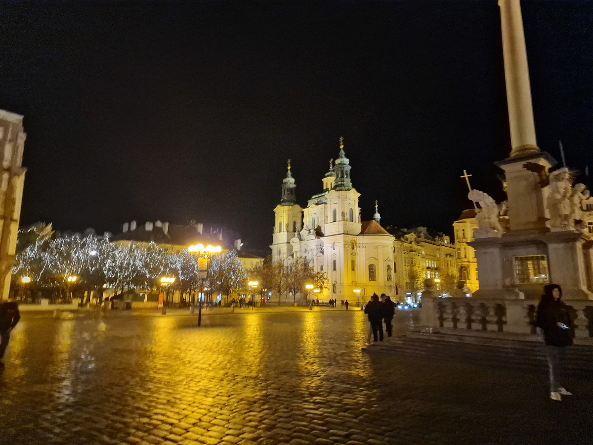 фото автора: пусть тут будет вечерняя Прага, не еду же выкладывать?