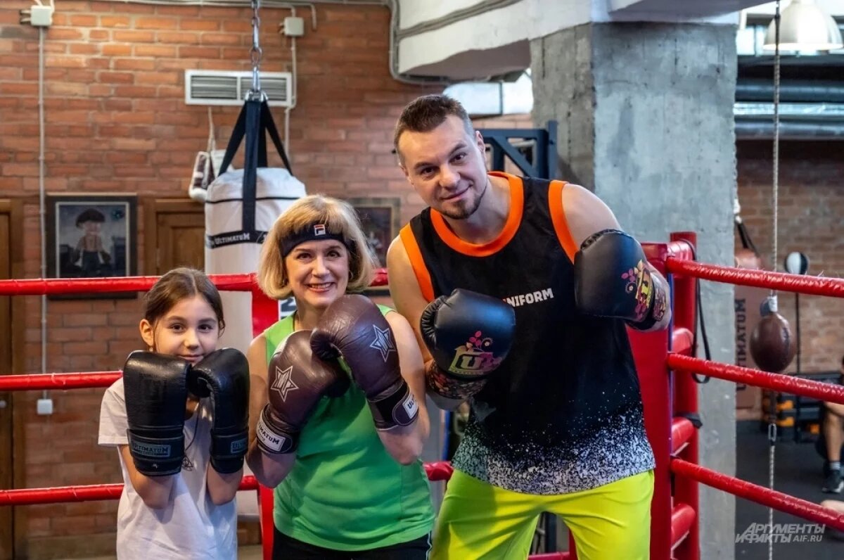    Считается, что бокс — занятие для брутальных мужчин со свинцовыми кулаками и тяжёлым взглядом. Но это не так. Всю агрессию боксёры вымещают на ринге, поэтому в жизни они всегда сдержанные, спокойные и терпеливые.