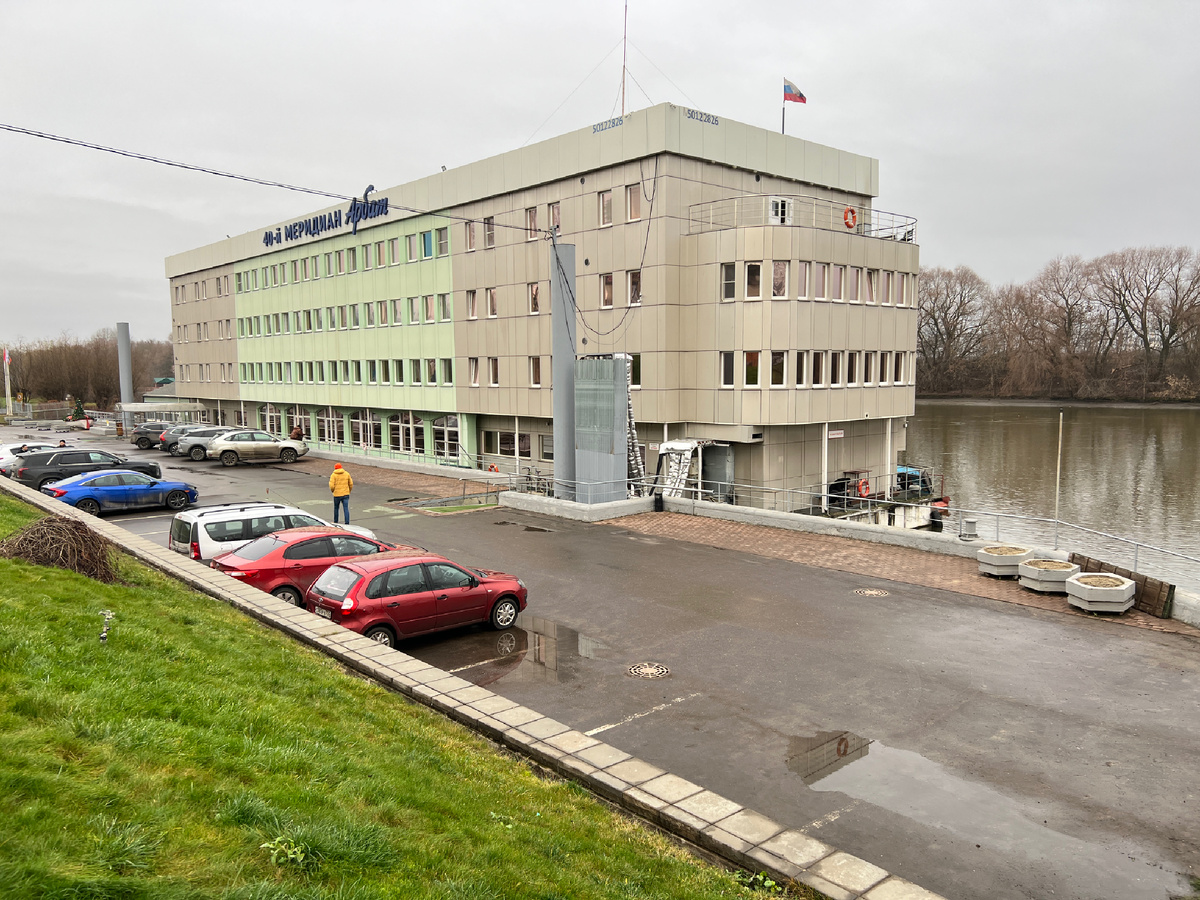 Отель 40-й Меридиан на Москва-реке 