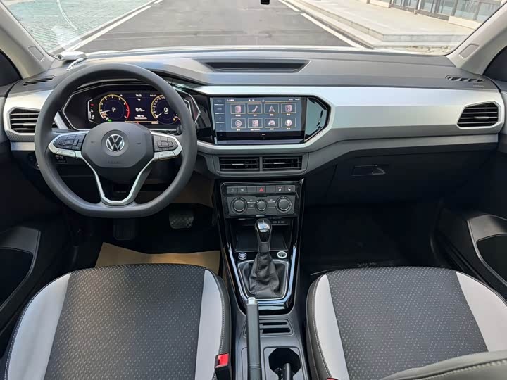 Фото салона, листайте