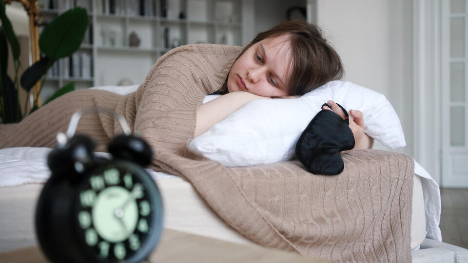     SLEEP Adv: сон менее семи часов в день повышает риск ранней смерти ИЗВЕСТИЯ/Анна Селина