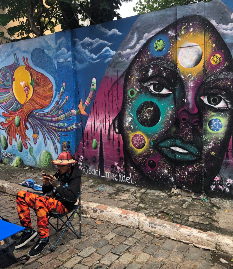 Вполне туристический район Сан-Паулу, где находится знаменитое граффити Бэтмена