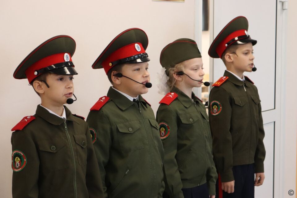    Открытие памятных досок в школе №48. Источник: Barnaul.org