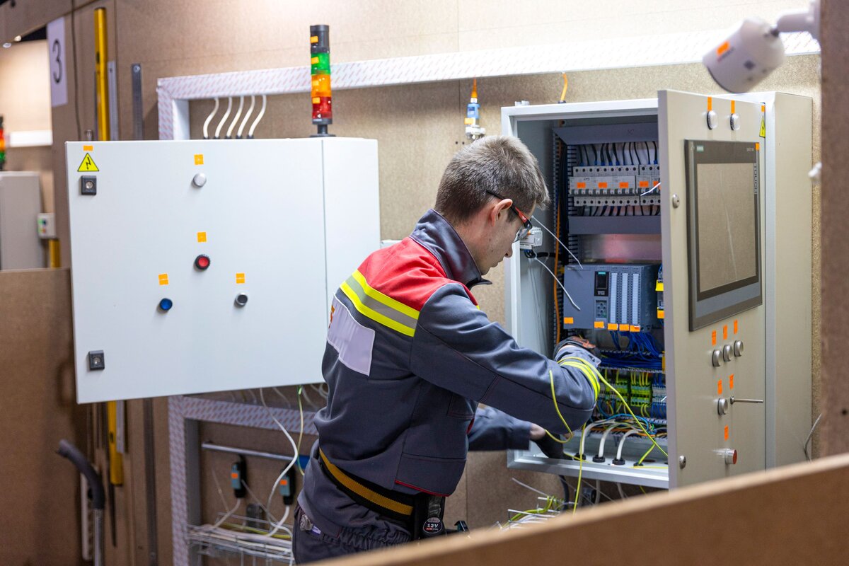 Средний уровень оплаты труда по вакансиям составляет 42,8 тысячи рублей.  Фото: ФедералПресс / Иван Кабанов