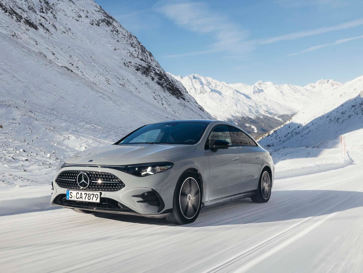 Новый Mercedes-Benz CLA220 с гибридной силовой установкой