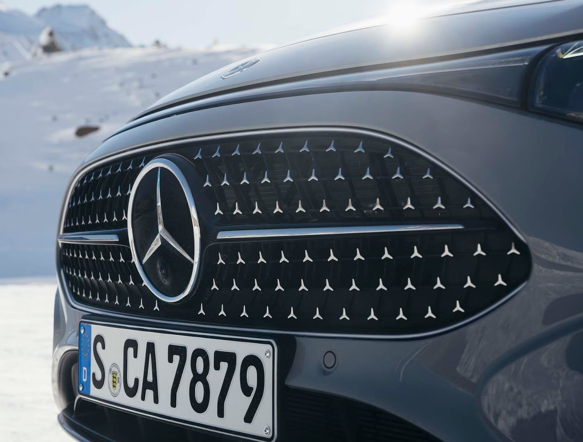 Дизайн передней части Mercedes-Benz CLA220