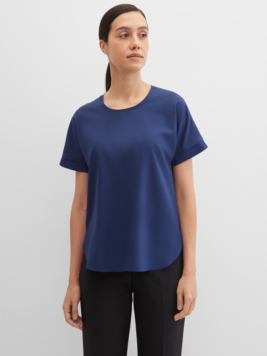 Блузка: 4 690 руб. Модель: 83000400 Артикул ткани: СВ320
Состав: 60% вискоза, 35 %полиэстер, 5% лайкра