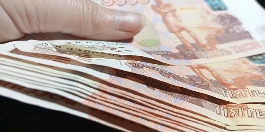 На Урале банк заплатил 200 тысяч за звонки девушке, не являющейся заемщиком