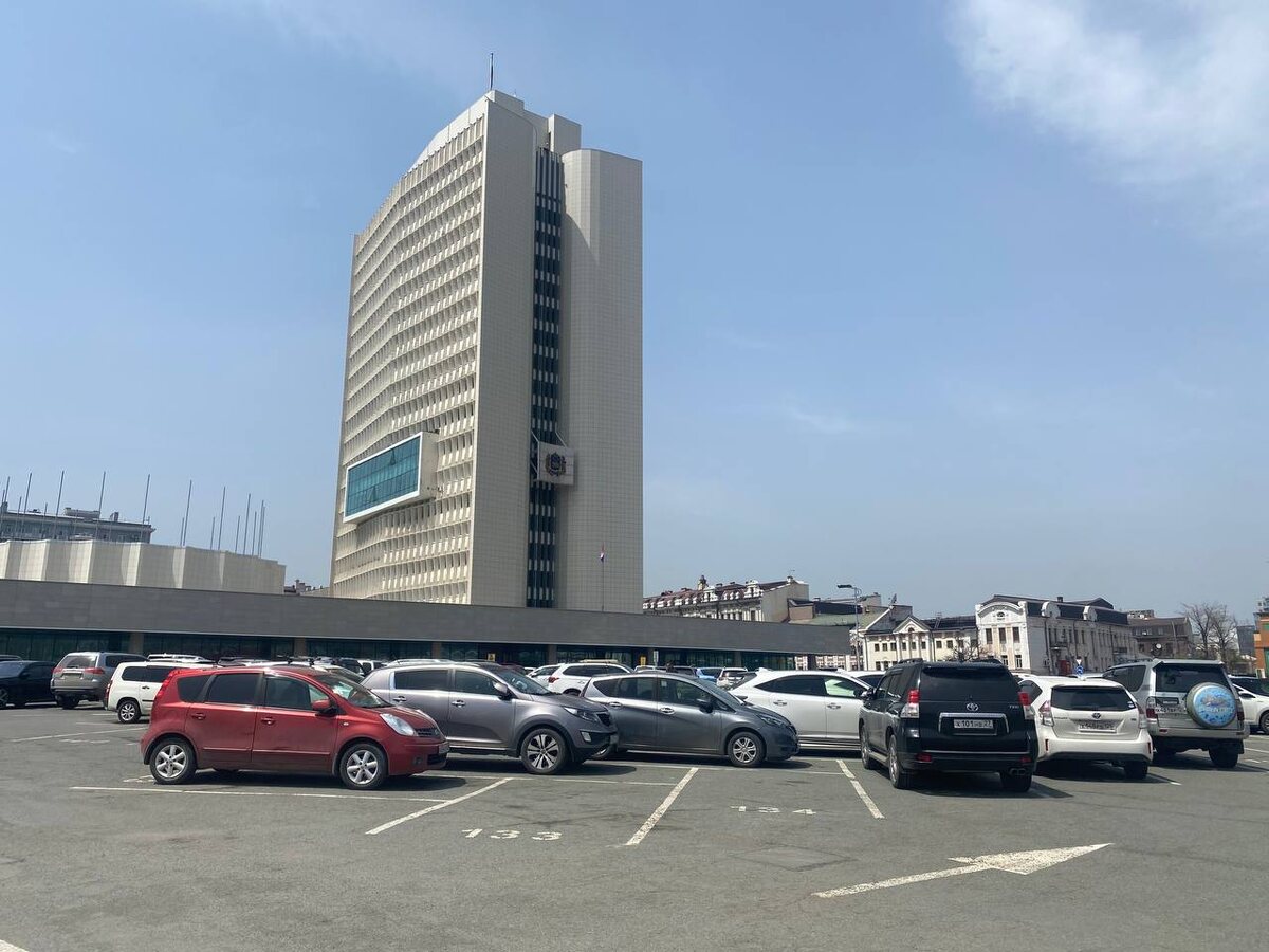 Ранее решение Арбитражного суда Приморского края создало прецедент, способный заблокировать легальный ввоз праворульных и гибридных автомобилей.  Фото: Фото: ФедералПресс / Анастасия Полетаева