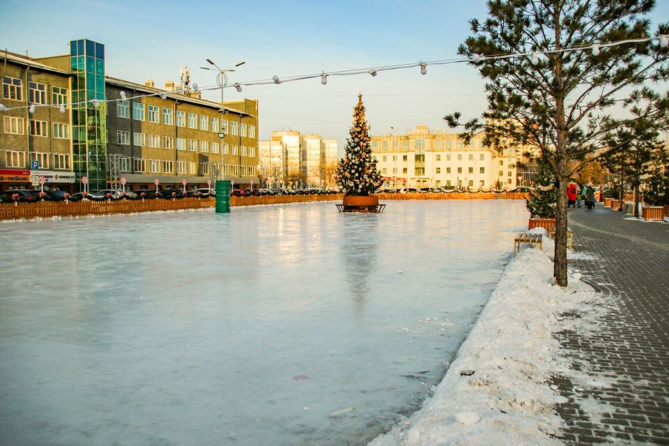    Каток около ТРЦ Galaxy. Источник: Виталий Барабаш