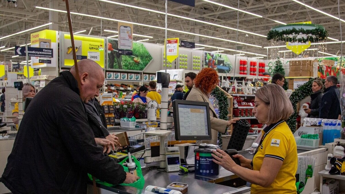 Власти могут установить «срок годности» цифрового рубля или ограничить покупку товаров. Фото: Король Оксана. Бизнес Online/ТАСС